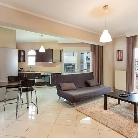 Spacious 2 Bedroom For 6 People *